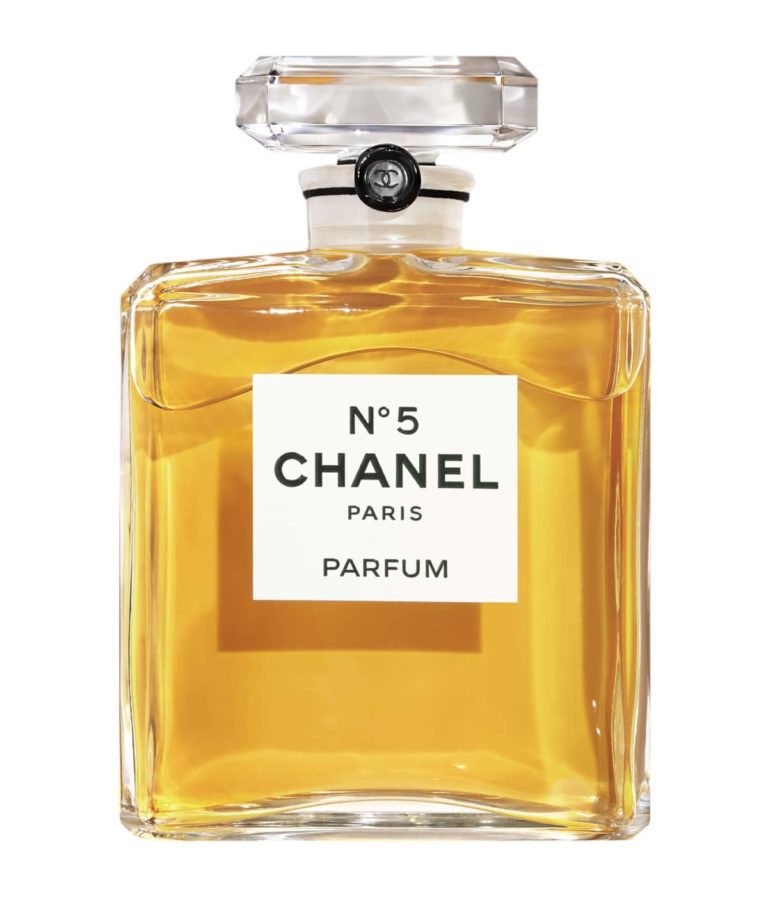 A Guide to The Best Perfumes For Older Ladies in 2024 - FragranceReview.com
